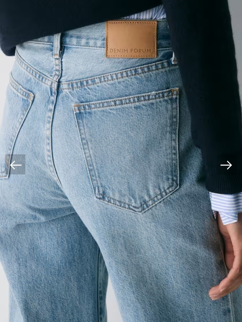 Aritzia's Denim Forum The Farrah Hi-Rise Wide | Blue Denim | Size 29 - Picture 3 of 11